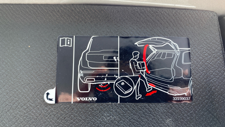 Volvo XC90 2.0 B5P Ultimate Dark 5dr AWD Geartronic Petrol Estate